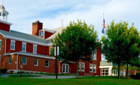 Lincoln Academy es uno de los internados más antiguos de EE. UU.1742983265